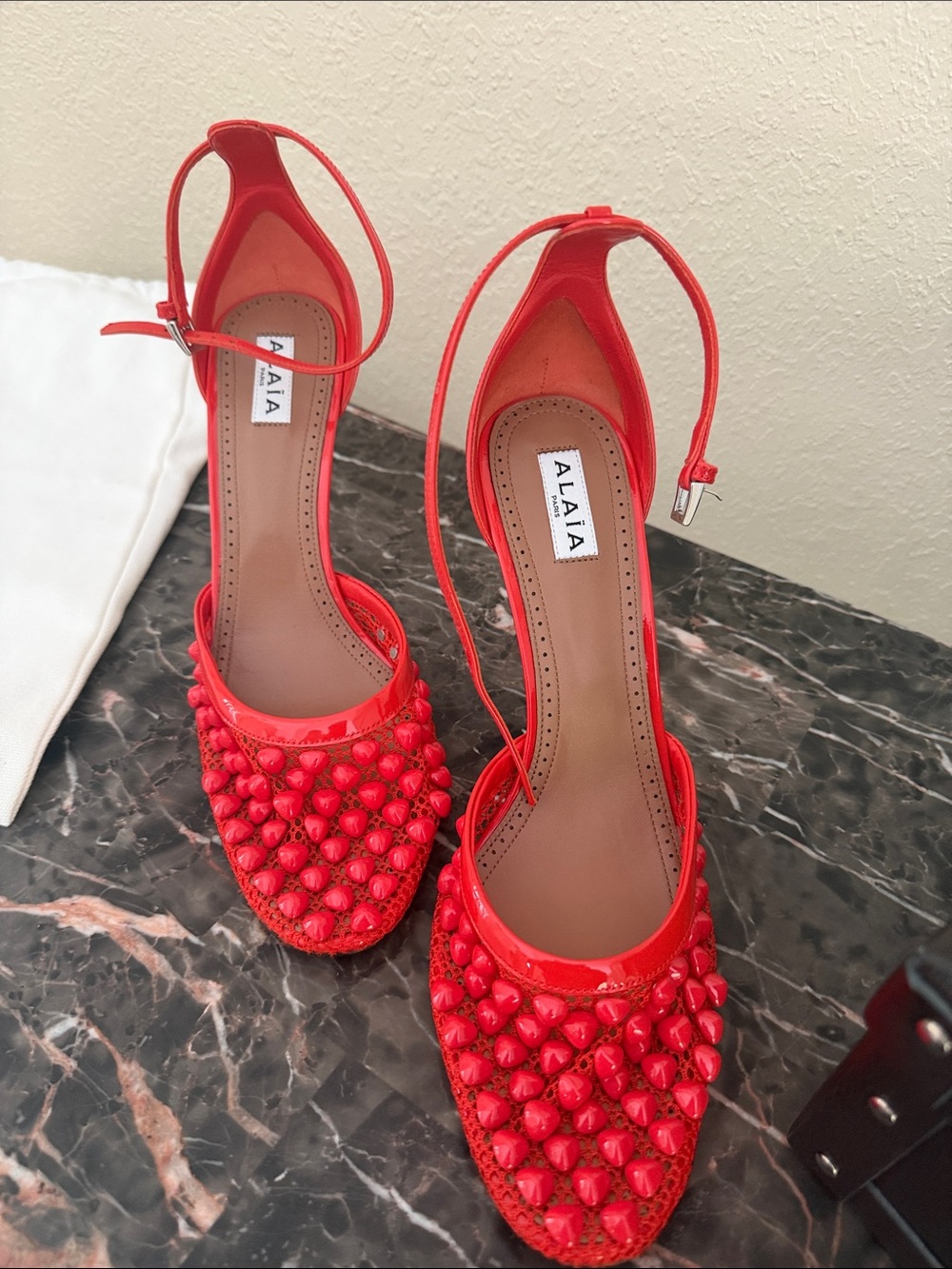 Alaïa
Studded mesh and leather pumps size 41 NWT - Picture 3 of 16